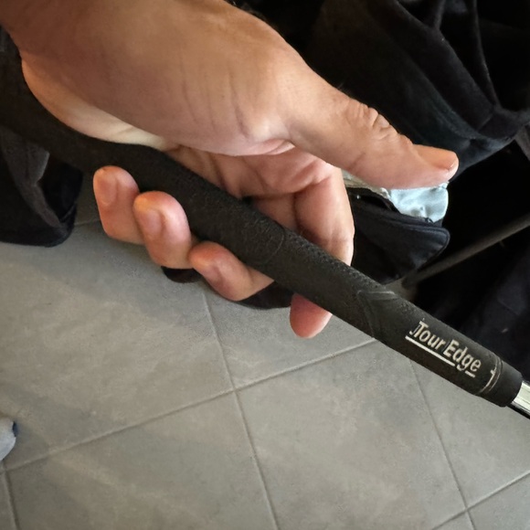 Tour c521 irons 5 pc set
In right handed 
Kbs shafts  steel - Picture 10 of 10